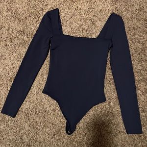 Babaton Contour Squareneck Longsleeve Bodysuit